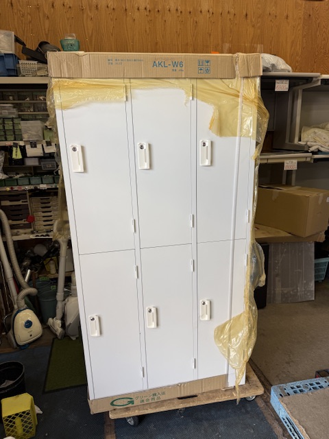 未使用６人用ロッカー買取り致しました